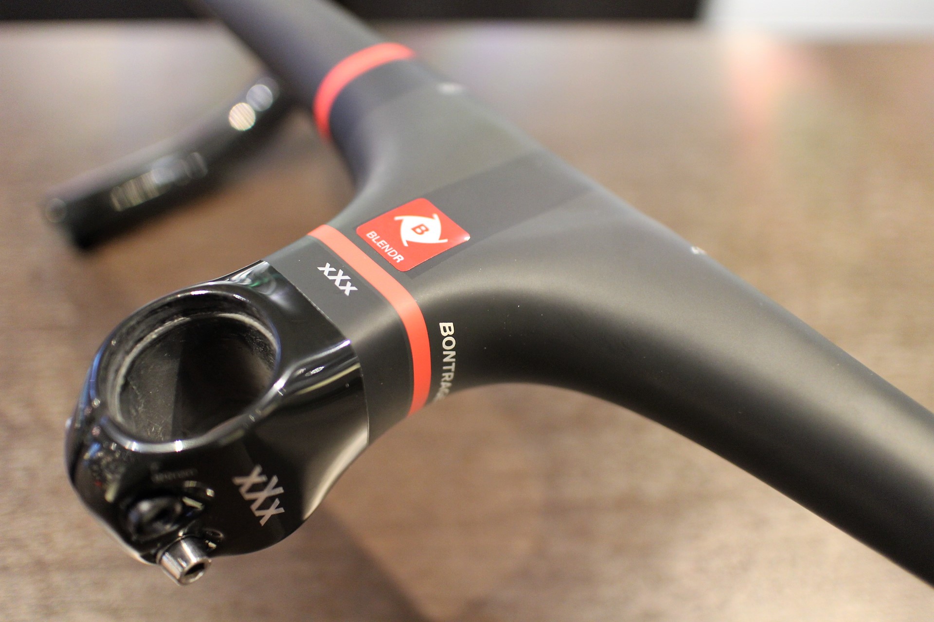 BONTRAGER XXX Integrated Road Handlebar/Stem ボントレガー XXX 