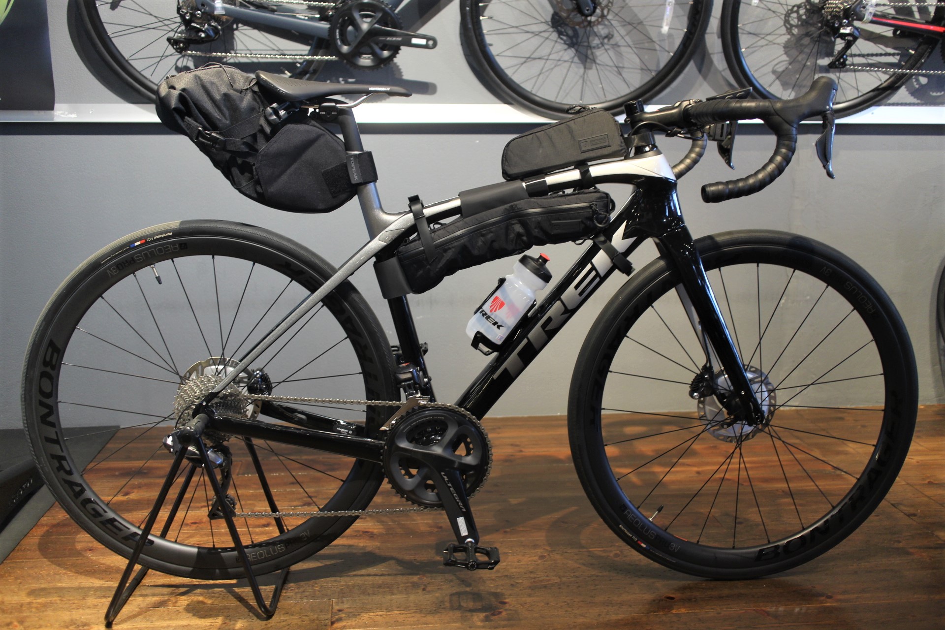 自転車旅からサイクリングにも使える新製品アドベンチャーバッグ 