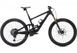 93620-00_ENDURO-SW-CARBON-29-BLKTNT-BRSHBLKCP-CARB_HERO