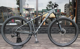 TREK 2020 X-Caliber8